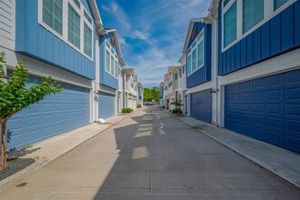 9420 Kerrwood Ln in Houston, TX - Foto de edificio - Building Photo