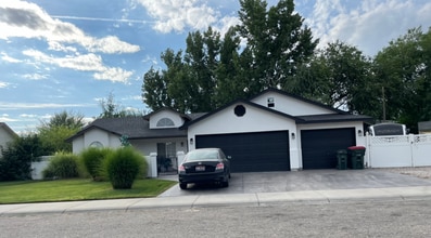 3824 W Bismark Dr, Unit Bismark Studio in Meridian, ID - Building Photo - Building Photo