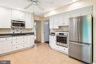 1776 Crofton Pkwy in Crofton, MD - Building Photo - Building Photo