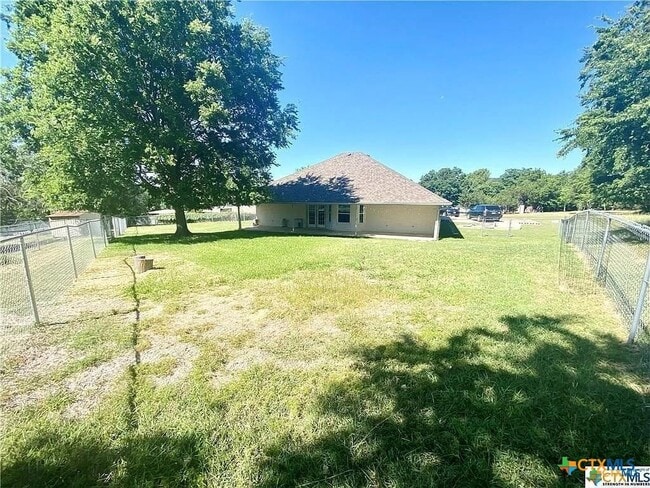 property at 3104 Valley Oaks Cir