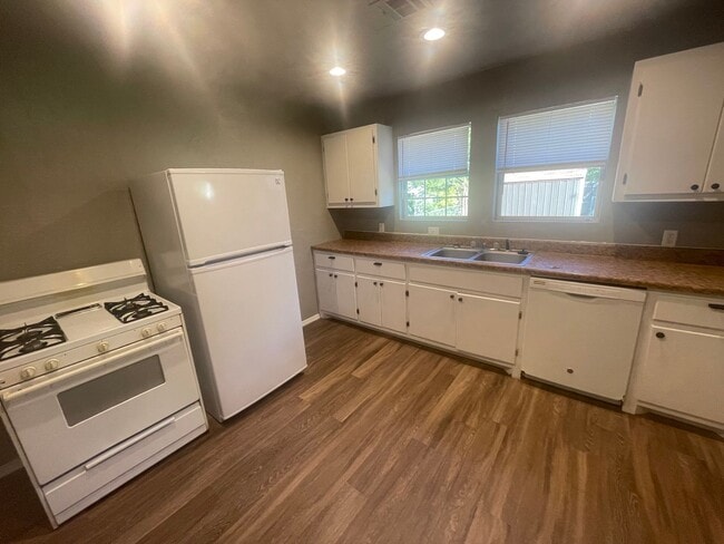 401 W Himes St in Norman, OK - Building Photo - Building Photo