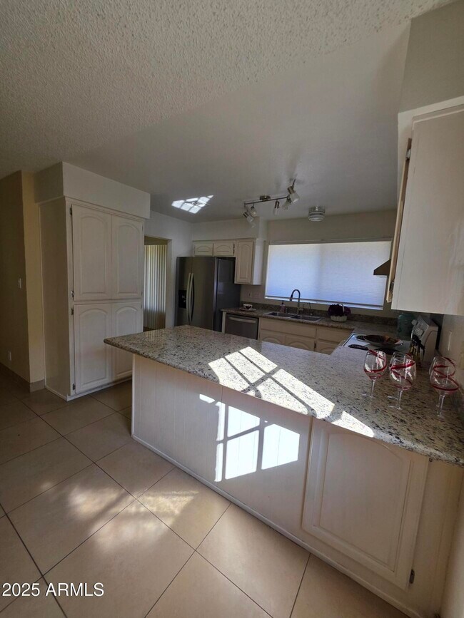 10470 E Clinton St in Scottsdale, AZ - Building Photo - Building Photo