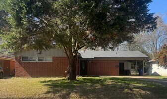 2506 Mecom Dr in Shreveport, LA - Building Photo