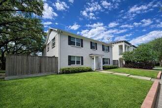 2126 Banks St in Houston, TX - Building Photo - Building Photo