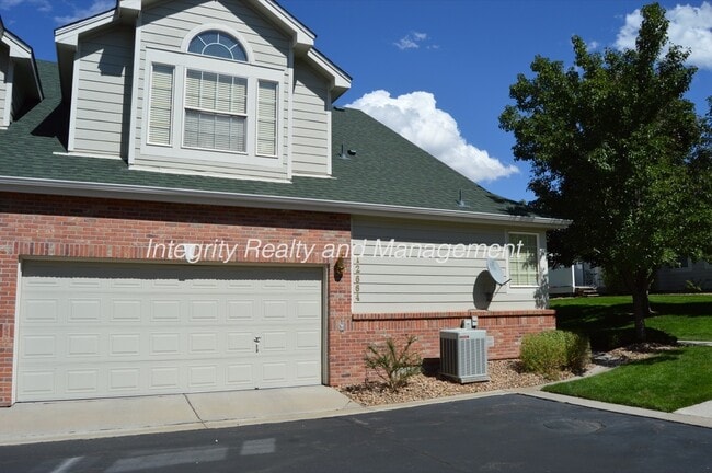 12664 E Harvard Cir in Aurora, CO - Building Photo - Building Photo