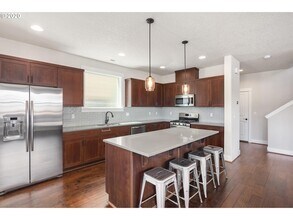 15075 NW Rossetta St in Portland, OR - Building Photo - Building Photo