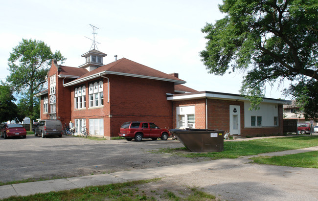 Parkside Apartments in Fowler, MI - Foto de edificio - Building Photo