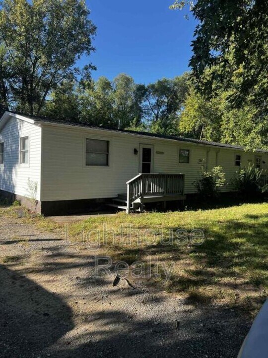33 McKinley Ave in Hobart, IN - Building Photo