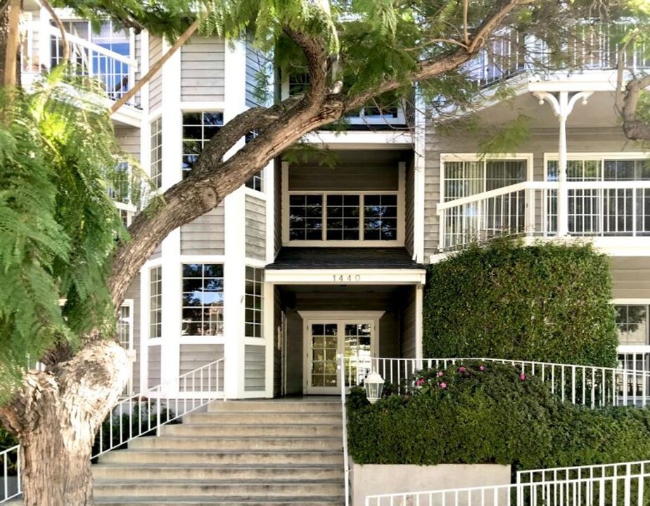 Charming Unit Available For Lease!! in Los Angeles, CA - Foto de edificio