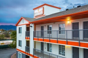 Siegel Select - No Vacancy in Albuquerque, NM - Building Photo