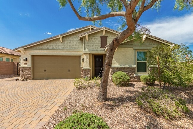 property at 18576 W Pierson St