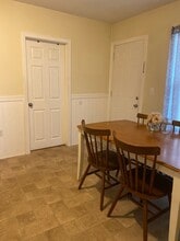 552 Rogers St, Unit 1 in Lowell, MA - Foto de edificio - Building Photo