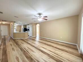 202 Creekview Dr in Pensacola, FL - Building Photo - Building Photo