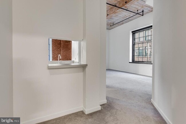 303 Vine St in Philadelphia, PA - Building Photo - Building Photo