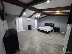 800 E Tulipan Ave in Hidalgo, TX - Building Photo - Building Photo
