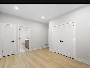 5006 S Prairie Ave, Unit 2 in Chicago, IL - Building Photo - Building Photo