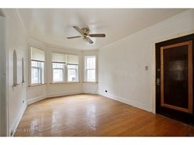 3325-3335 W 61st Pl in Chicago, IL - Building Photo - Interior Photo