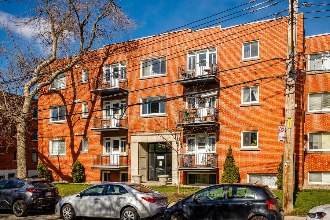 3395 Ellendale Av in Montréal, QC - Building Photo