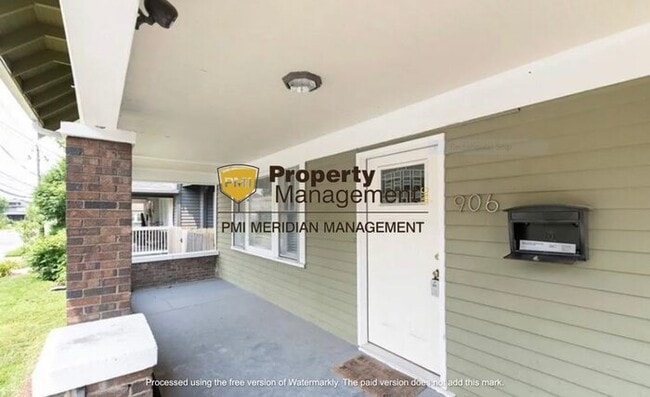 property at 906 42nd St