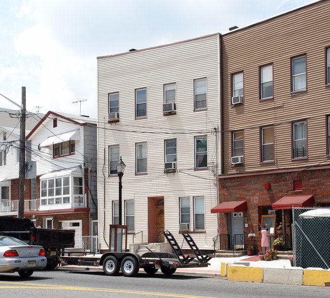 3807 Park Ave in Weehawken, NJ - Building Photo - Building Photo