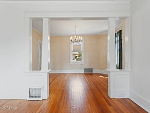 42 Chestnut St in Red Bank, NJ - Building Photo - Building Photo