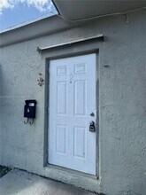 124 SE 4th St in Hallandale Beach, FL - Building Photo - Building Photo