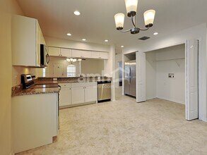927 Windton Oak Dr in Ruskin, FL - Building Photo - Building Photo
