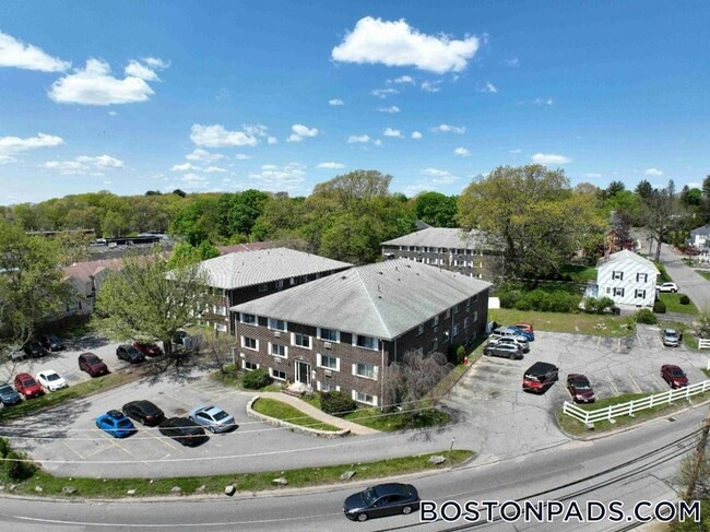 134 Willard St in Lowell, MA - Building Photo - Building Photo