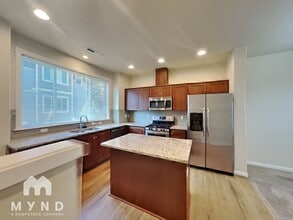 179 NE 80th Ave in Beaverton, OR - Building Photo - Building Photo