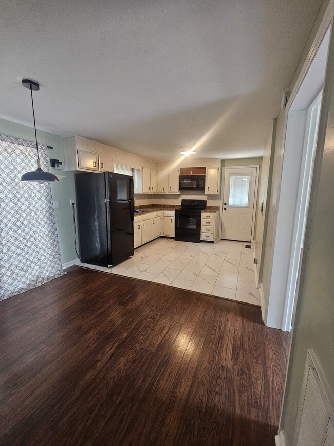 property at 259 Lakeview Dr