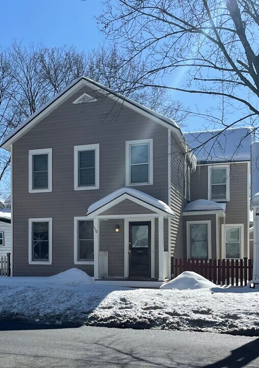 110 Van Dam St, Unit #2 in Saratoga Springs, NY - Building Photo