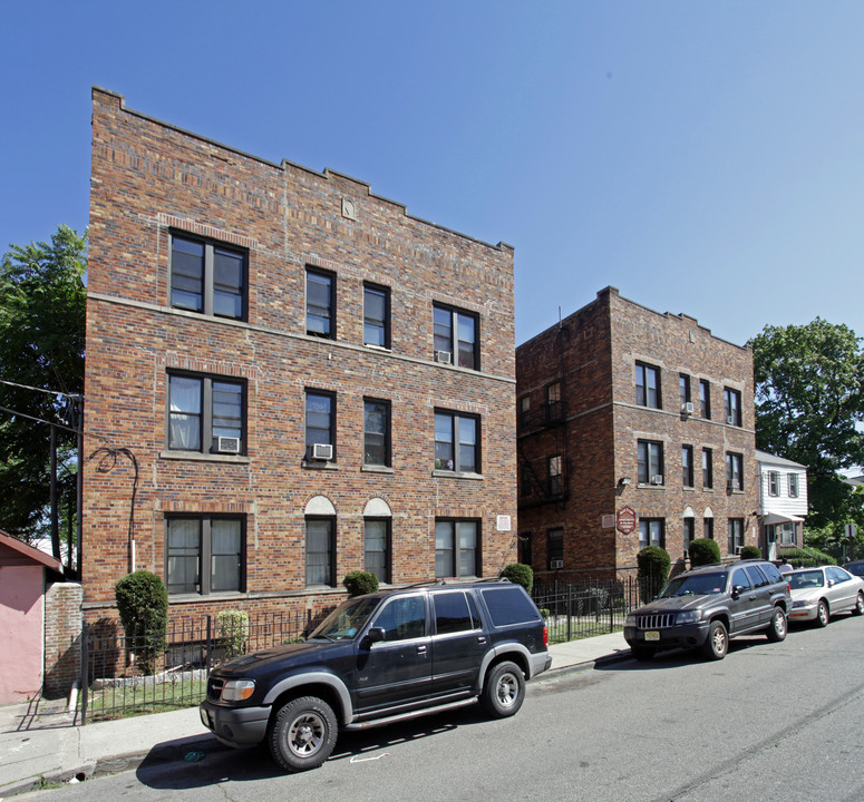 128 S Durand Pl in Irvington, NJ - Foto de edificio