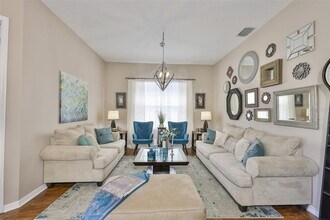 1204 Facet View Way in Valrico, FL - Building Photo - Building Photo