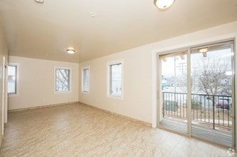 401 Monterey St in Salinas, CA - Foto de edificio - Interior Photo