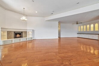 4063 Breakwood Dr in Houston, TX - Building Photo - Building Photo