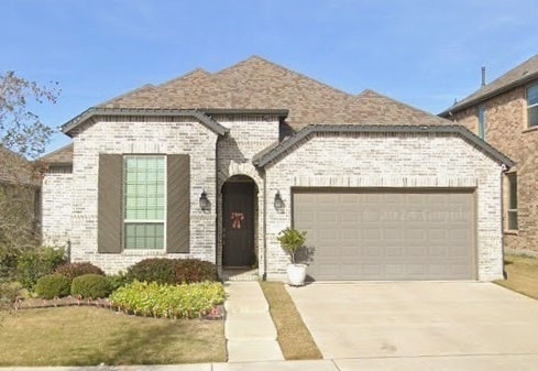 property at 1916 Quail Ln