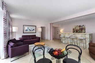 956 Washington Ave in Miami Beach, FL - Foto de edificio - Building Photo