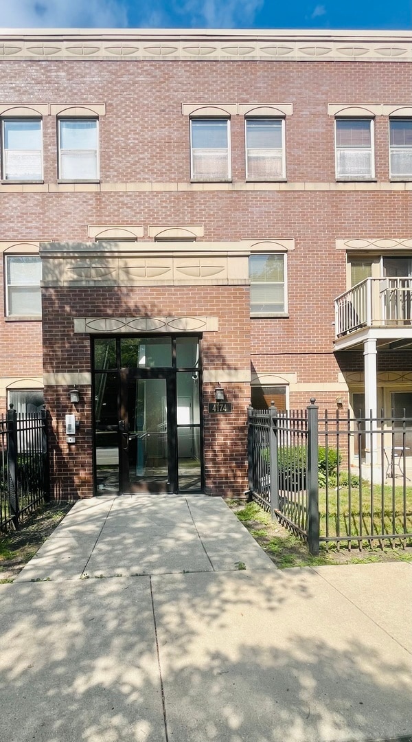 property at 4174 S Drexel Blvd