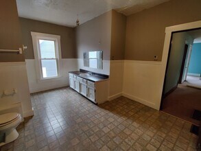 3-113 N Tompkins St in Shelbyville, IN - Building Photo - Building Photo