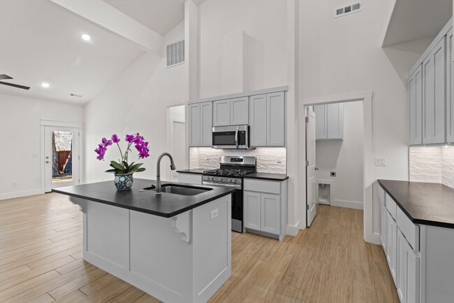 712 Sun Meadows Loop in Centerton, AR - Building Photo - Building Photo