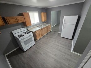 207 E Bancroft St in Toledo, OH - Building Photo - Building Photo