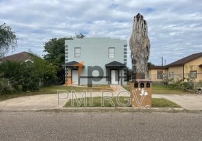 919 E Van Week St in Edinburg, TX - Building Photo