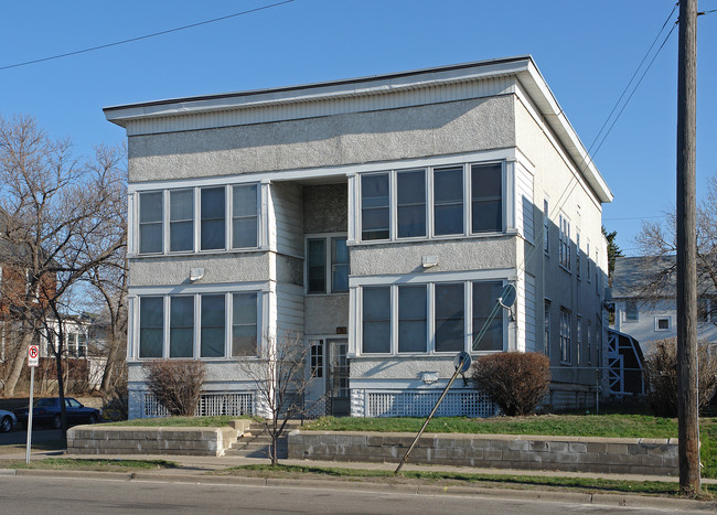 1609 St Anthony Ave in St. Paul, MN - Building Photo - Building Photo