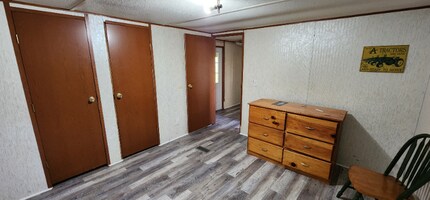 90 Bud Rd in Leicester, NC - Foto de edificio - Building Photo