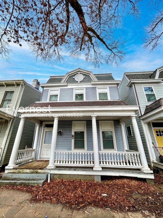 property at 1304 Oakwood Ave