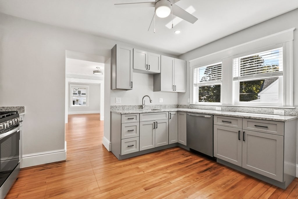 61 Verchild St, Unit 1 in Quincy, MA - Foto de edificio