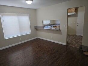 41 E 52nd St in Long Beach, CA - Building Photo - Building Photo