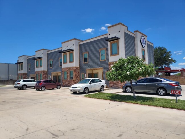 304 S 25th St, Unit A-5 in Hidalgo, TX - Foto de edificio - Building Photo