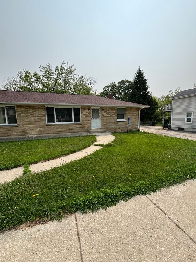 property at 8205-8207 Antioch Rd
