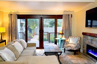 2635 Puesta Del Sol in Santa Barbara, CA - Building Photo - Building Photo